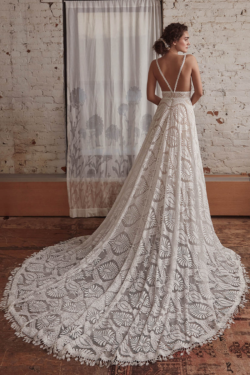 Mijas Ethereal Lace Wedding Dress | Jewelclues