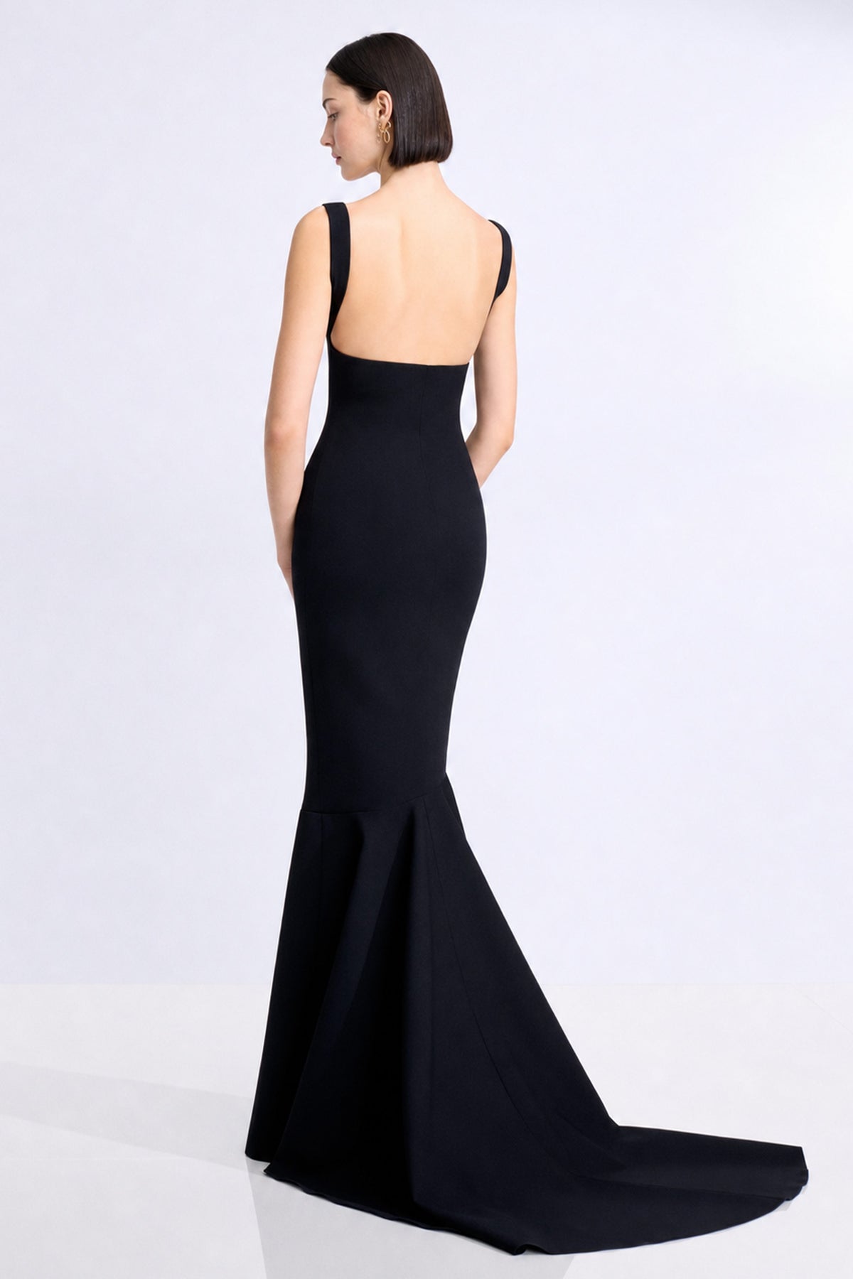 Verona Sculpted Mermaid Gown | JewelClues #color_black