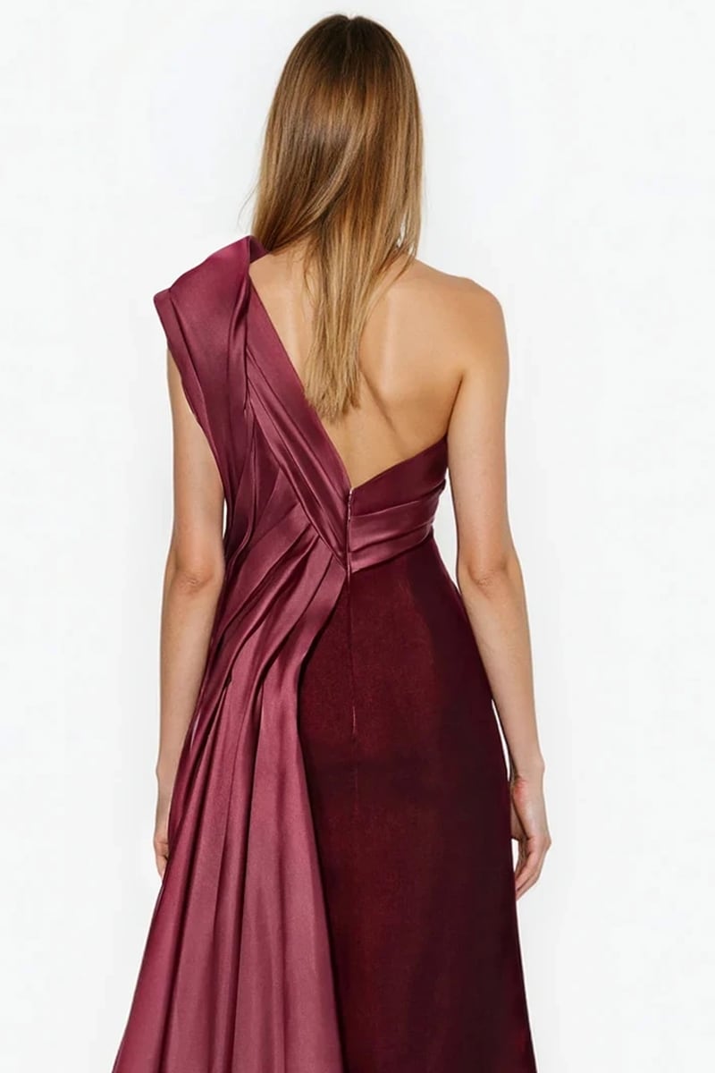 Vesper One-Shoulder Velvet Gown | Jewelclues