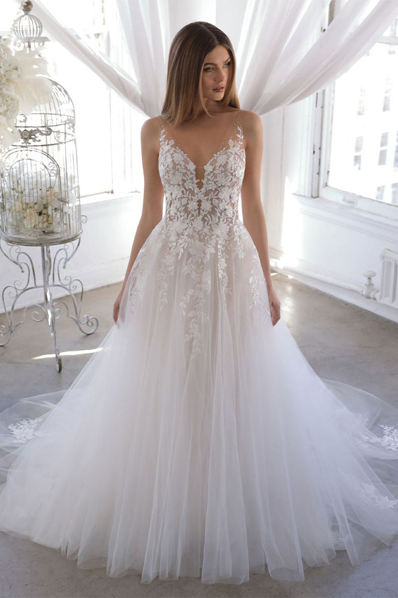 25 Best Feather Wedding Dresses in the Dreamiest Styles