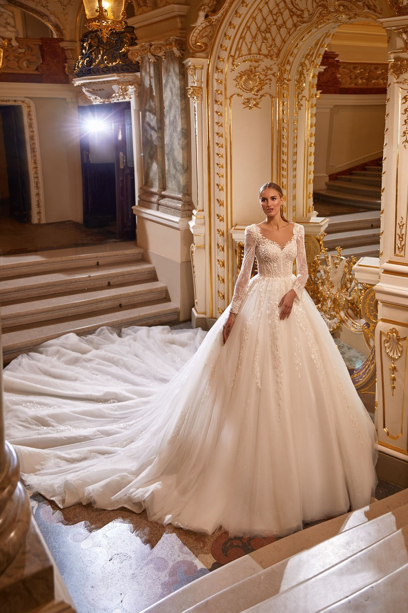 Julian Long Sleeve Wedding Dress | Jewelclues