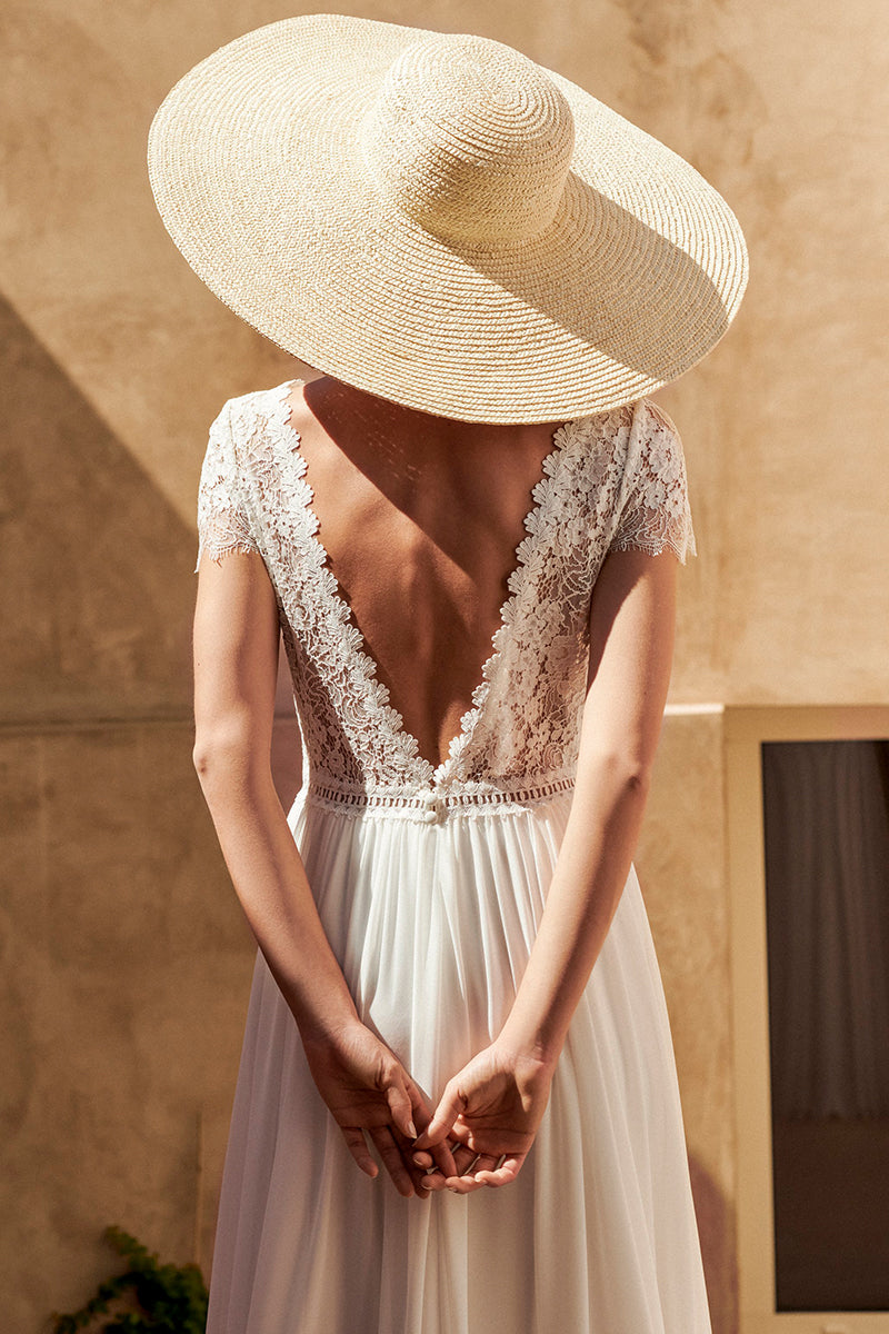 Kelsey Lace Chiffon Wedding Dress | Jewelclues | #color_ivory