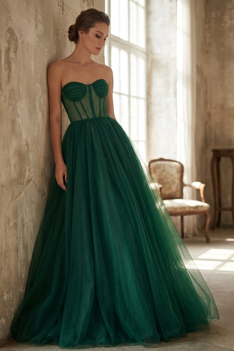 Lainey Strapless Tulle Gown | Jewelclues