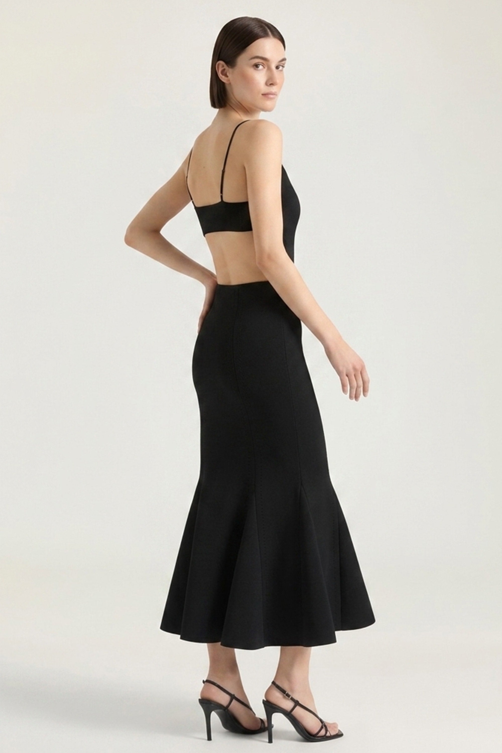 Noirelle Crepe Midi Dress | JewelClues