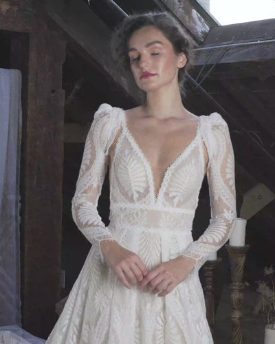 Mijas Ethereal Lace Wedding Dress | Jewelclues