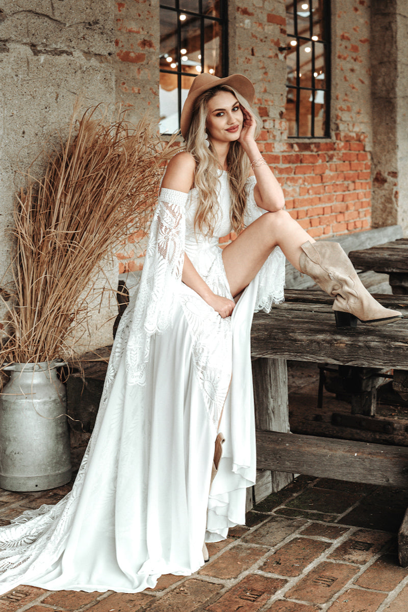 Sydney Bohemian Lace Wedding Dress | Jewelclues