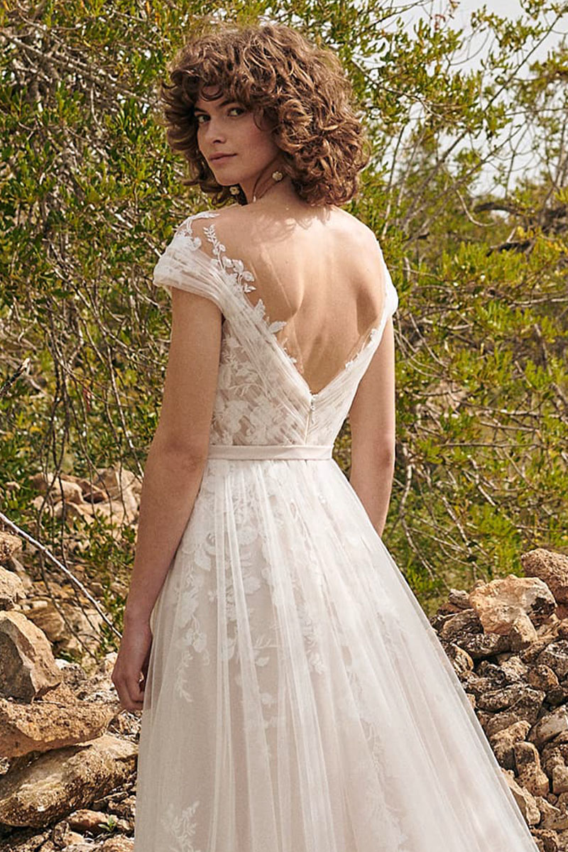 Love Allure Lace Applique Wedding Dress | Jewelclues