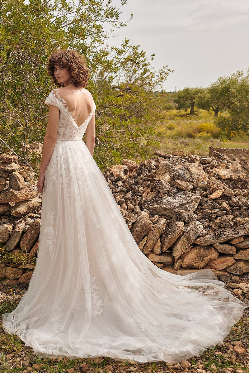 Love Allure Lace Applique Wedding Dress | Jewelclues